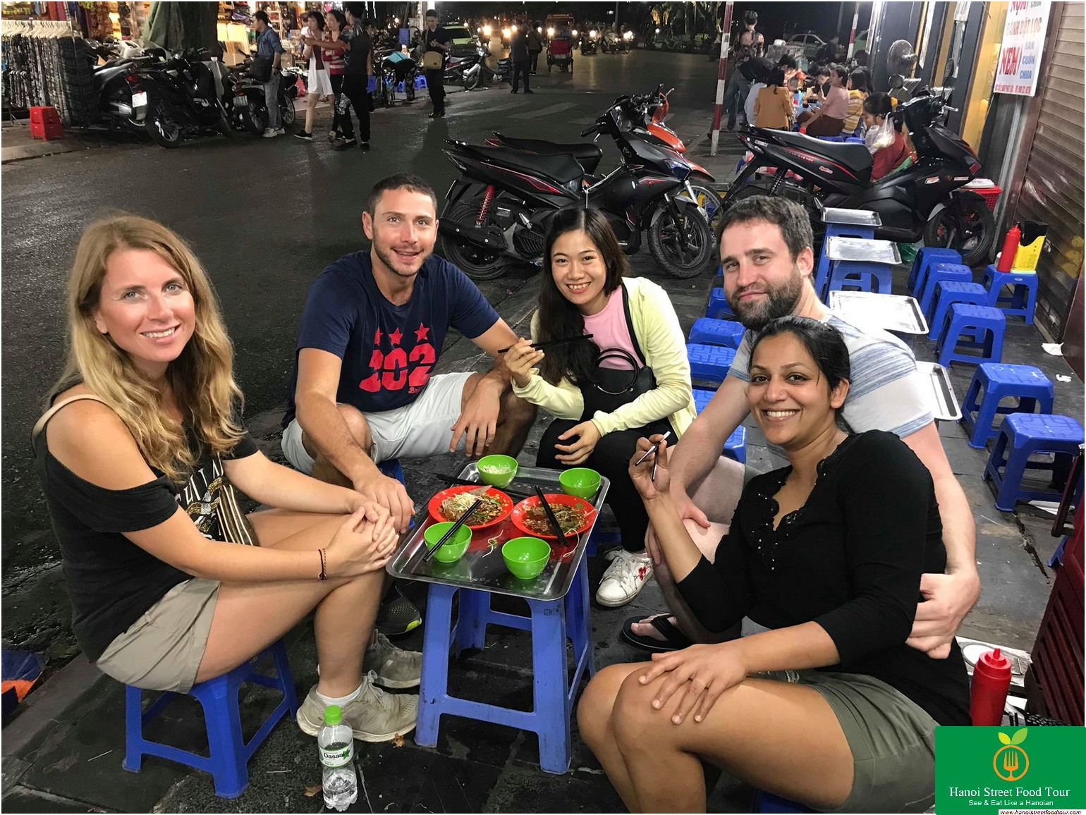 Hanoi Night life street food tour by walking